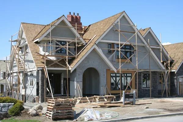 Choosing the Right Roof Repair Company for Lasting Results