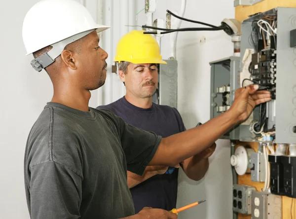 Reliable Electrician Contractor Portland for Emergency Repairs