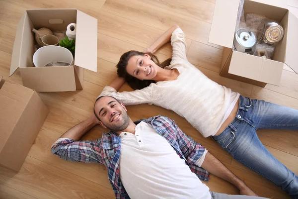 How Real Estate Agents Help Buyers Navigate the Property Market